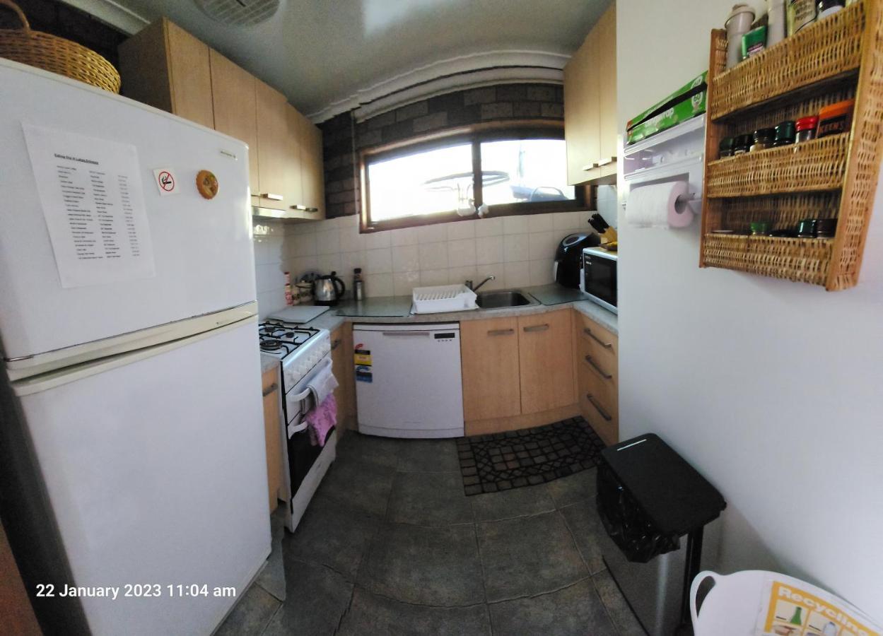 Traplins Accomodation Lakes Entrance Exterior photo