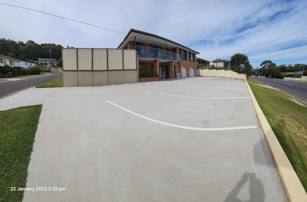 Traplins Accomodation Lakes Entrance Exterior photo